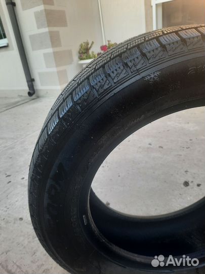 Goform W705 215/60 R17 20E