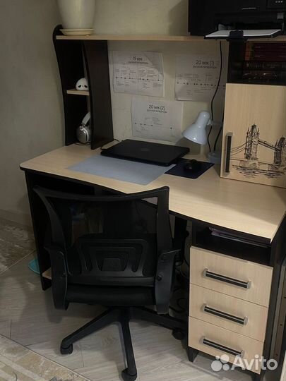 Компьютерный стол