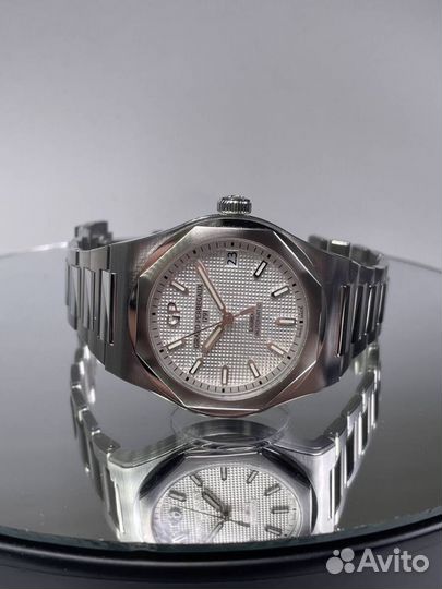 Часы Girard-Perregaux Laureato 42mm (Новые)