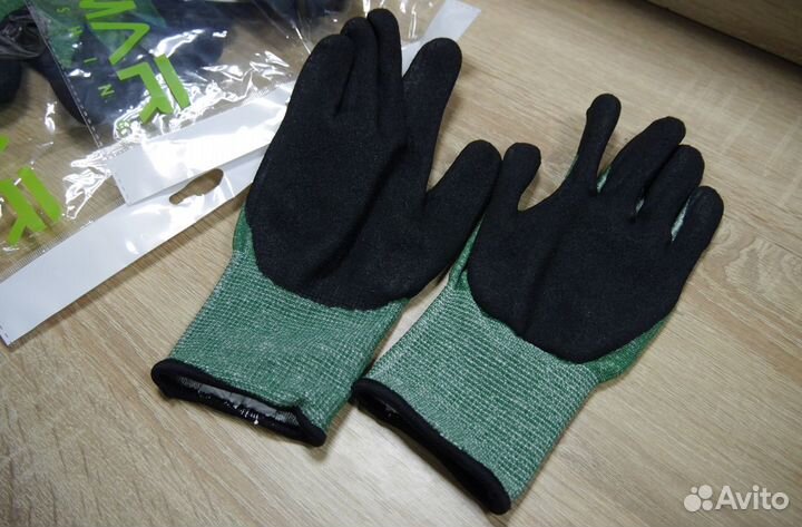 Перчатки Salvimar Dymax (1,5 мм, из дайнемы)