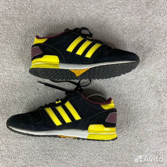 Оригинальные Кроссовки Adidas ZX700 9US