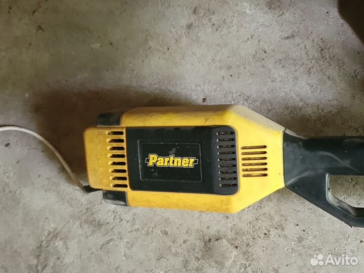 Газонокосилка электрическая