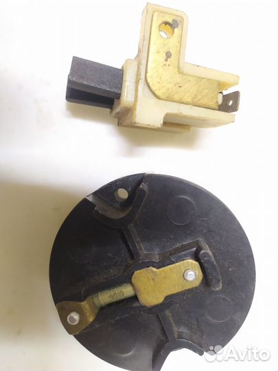 Щетки генератора бегунок