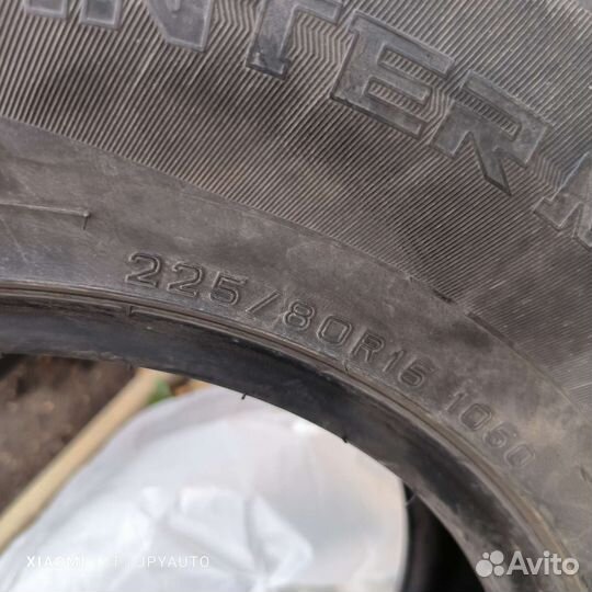 Dunlop Winter Maxx SJ8 225/80 R16