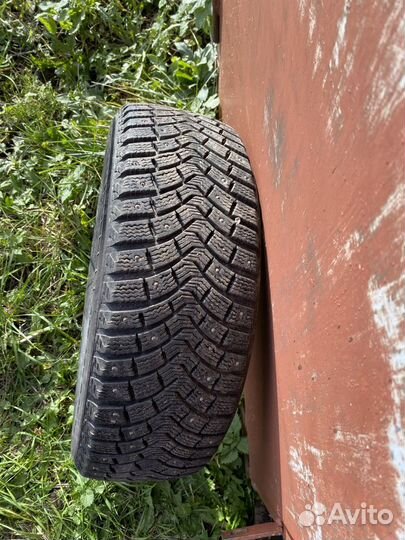 Шины Michelin зимние шипованные 215 65 r16