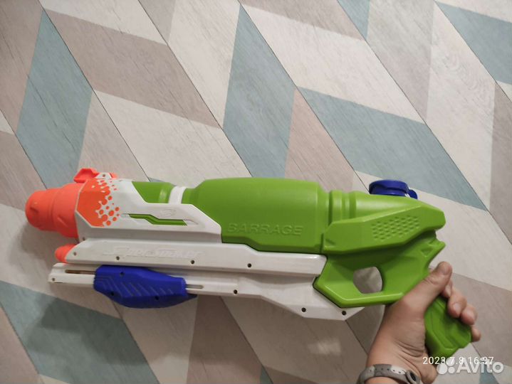 Водяной бластер nerf