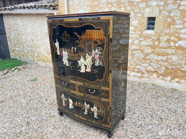 Винтажный шкаф