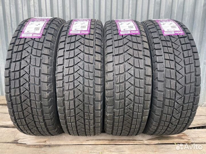 Tourador Winter Pro TSU1 275/40 R21 и 315/35 R21 107T