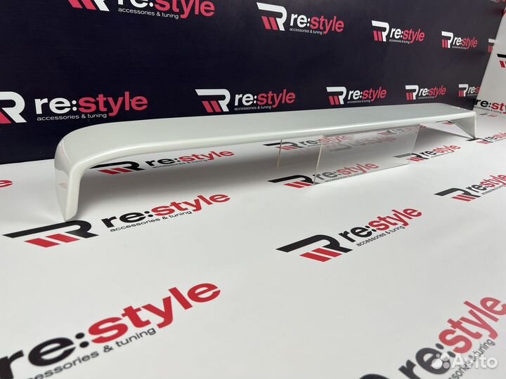Спойлер На стекло Toyota Camry 70 Белый Перламутр