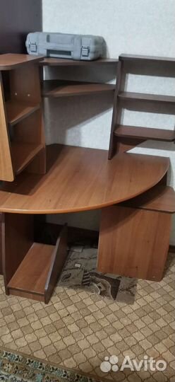 Компьютерный стол