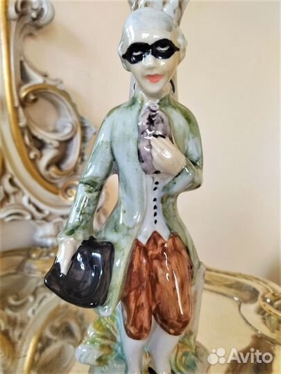 Коллекционные фарфоровые бутылки – статуэтки Итали