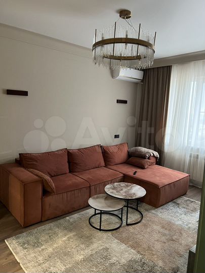 2-к. квартира, 55 м², 10/17 эт.