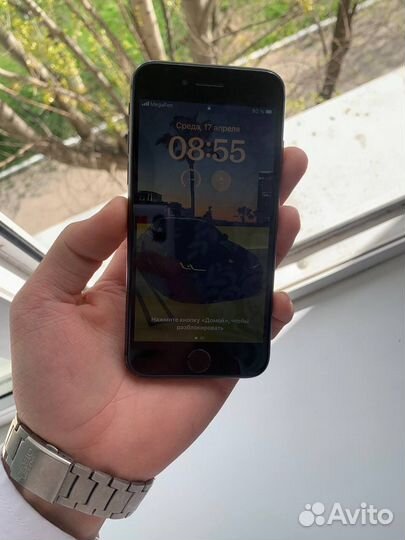 iPhone 8, 64 ГБ