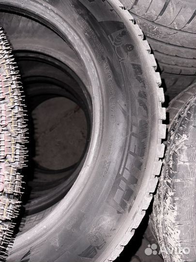 Michelin 4X4 A/T 235/60 R18