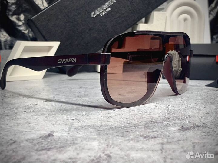 Очки Carrera солнцезащитные