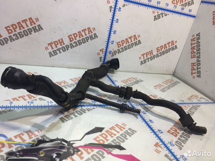 Фольксваген Пассат Патрубок радиатора верхний