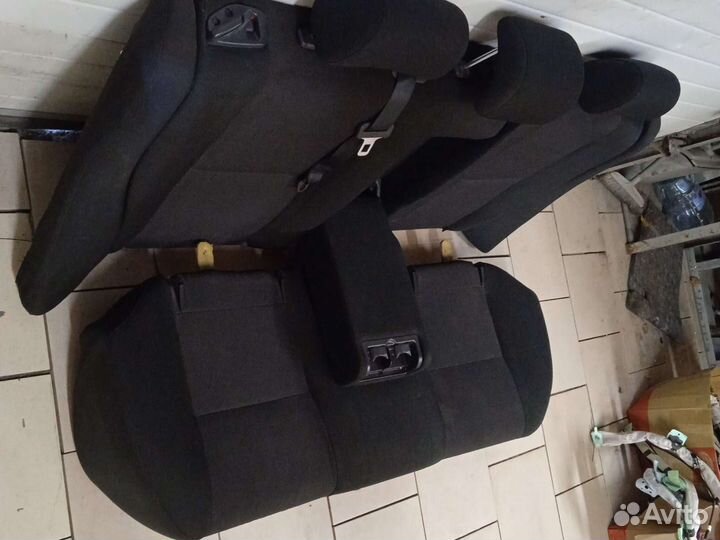 Задний диван тойота авенсис т250