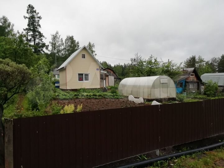 Дача 16,9 м² на участке 4,2 сот.