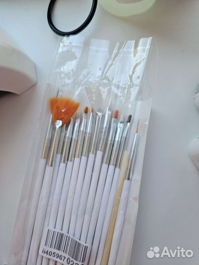 Набор для маникюра гель-лаком. уф лампа,лак,кисти