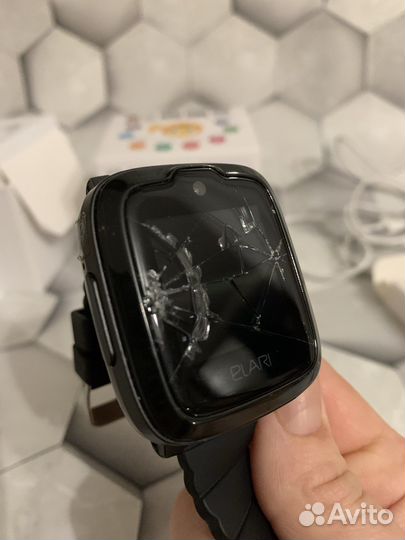 Детские смарт-часы elari KidPhone 4G