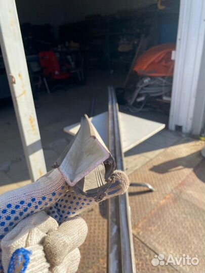 Профиль уплотнительный (30) резинопластиковый