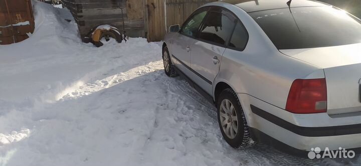 Volkswagen Passat 1.6 МТ, 1998, 412 000 км