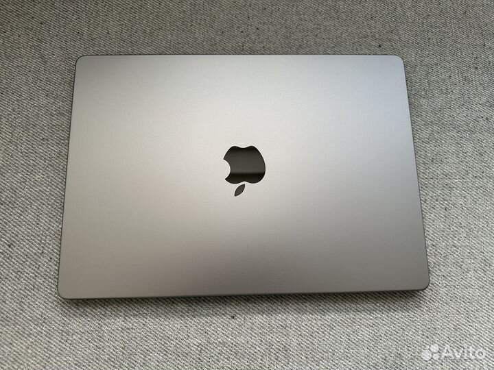 Macbook pro14 m1 pro 32 512