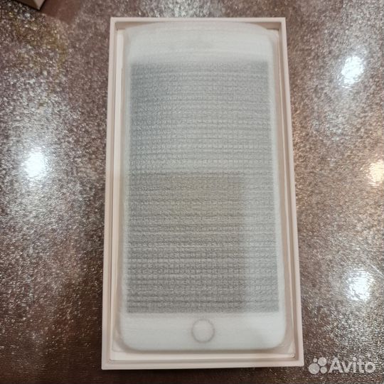 iPhone 8 Plus, 64 ГБ