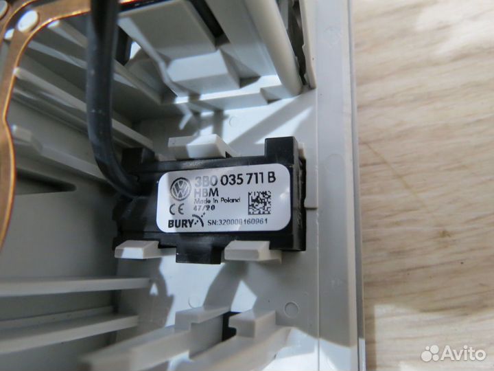 Плафон салонный Volkswagen Polo