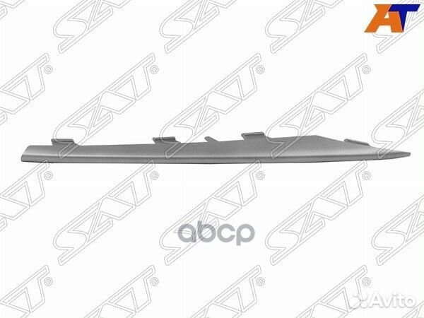 Молдинг решетки в бампер BMW X5 10-13 RH stbm70