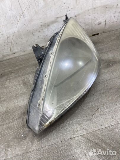 Фара левая Ford Focus