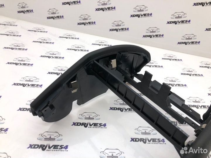 Накладка центральной консоли задняя Bmw 750I F01