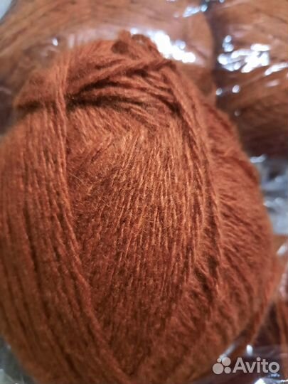 Нитки для вязания терракотового цвета 8 шт