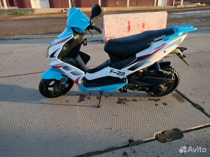 Скутер Omaks f22
