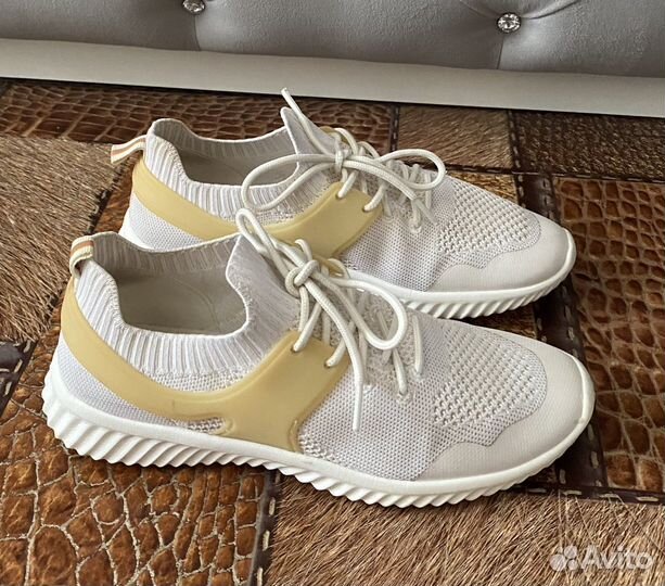 Кроссовки женские 36 размер