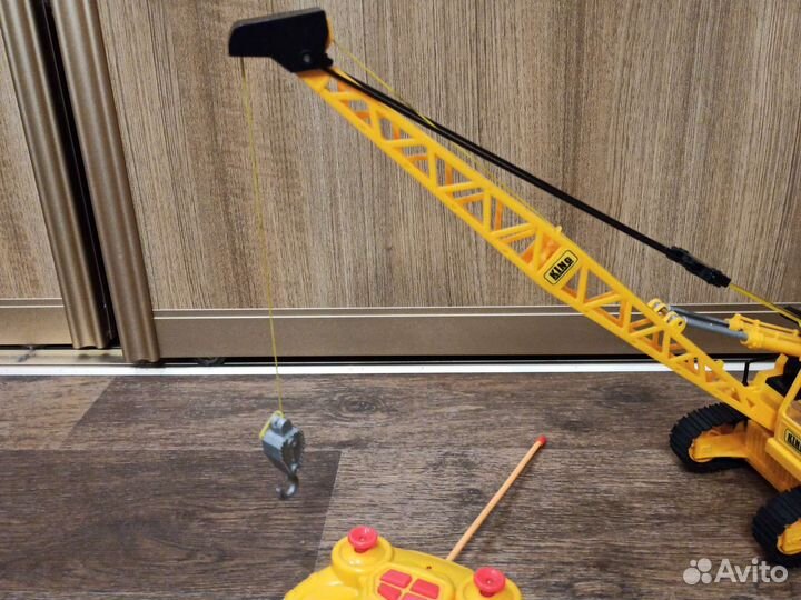 Подъемный кран гусеничный