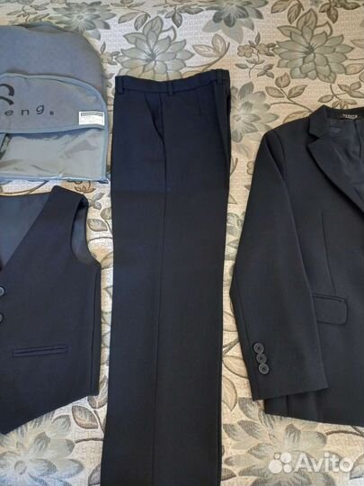 Костюм для мальчика рост 128-134 синего цвета