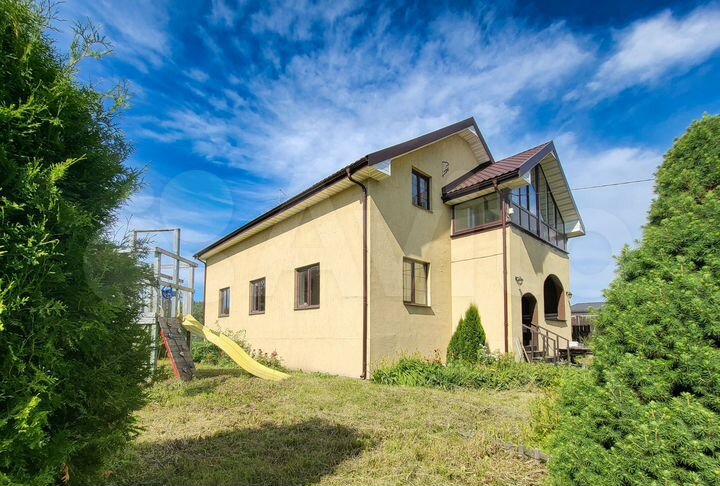 Дом 216 м² на участке 11 сот.