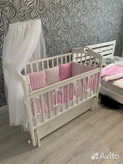 Бортики и балдахин в кроватку