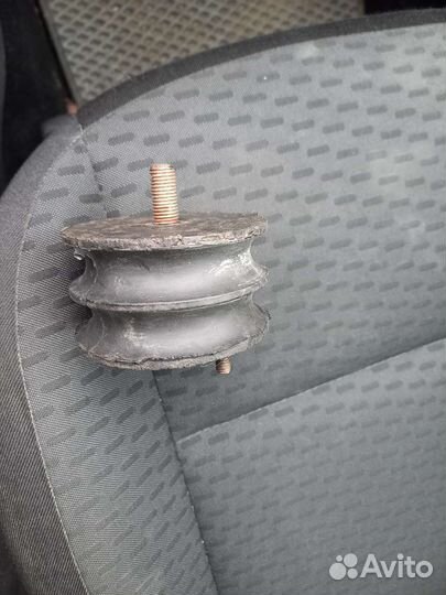 Подушка двигателя ваз 2107