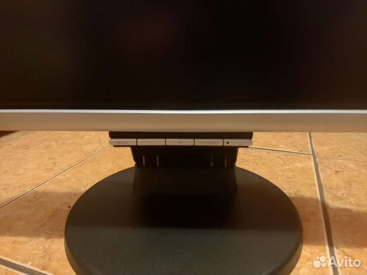 Монитор с колонками NEC MultiSync 175VXM+