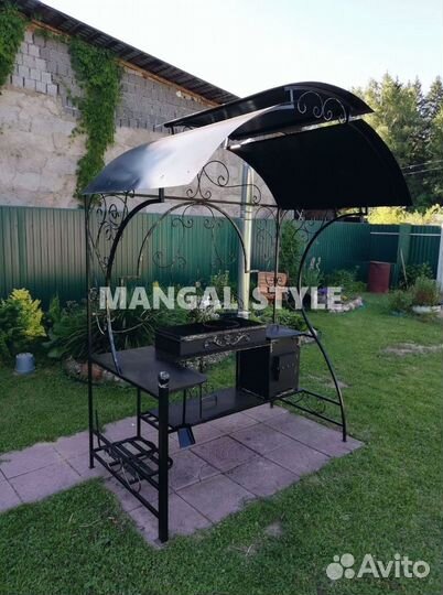 Мангал с крышей