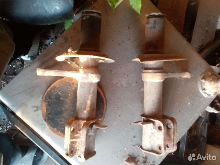 Корпуса стойки ваз 2115 разборные передние