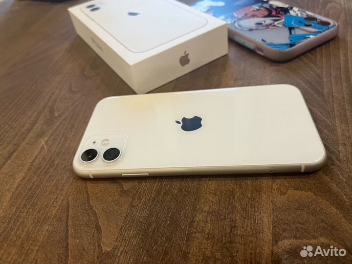 iPhone 11, 64 ГБ