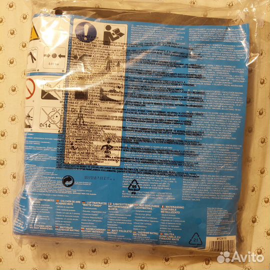 Надувной матрас для плавания