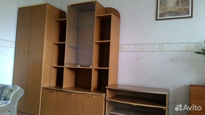 Мебельная стенка небольшая