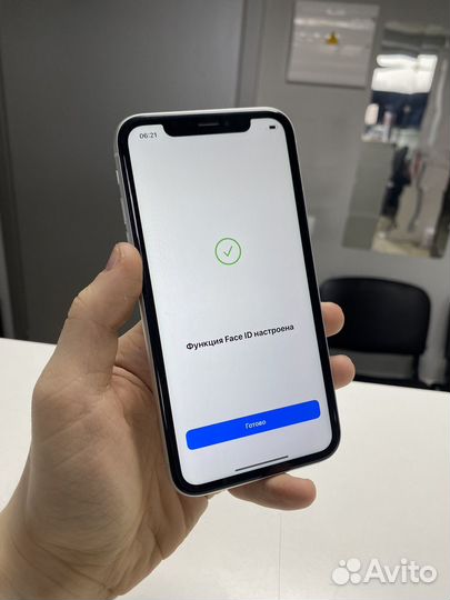 iPhone Xr, 64 ГБ