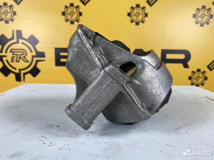 Опора двигателя Audi S5 8T 3.0 tfsi