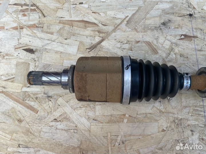 Привод передний левый Renault Duster