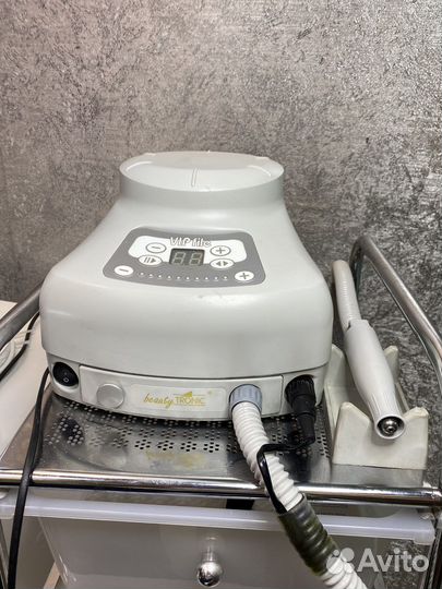 Аппарат для маникюра и педикюра